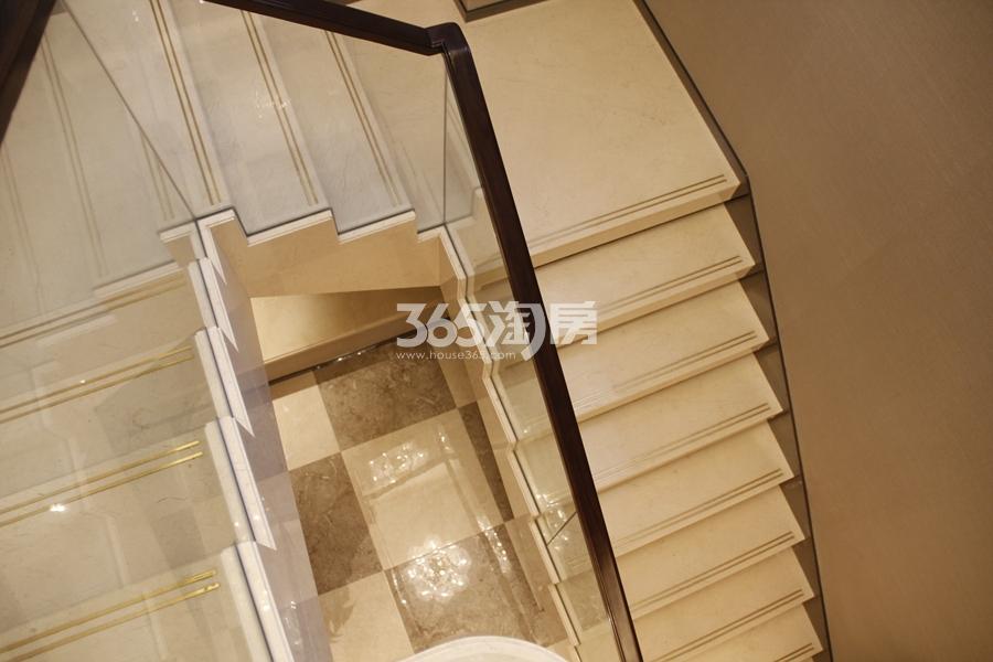 滨江江南之星F1户型138方样板房——楼梯