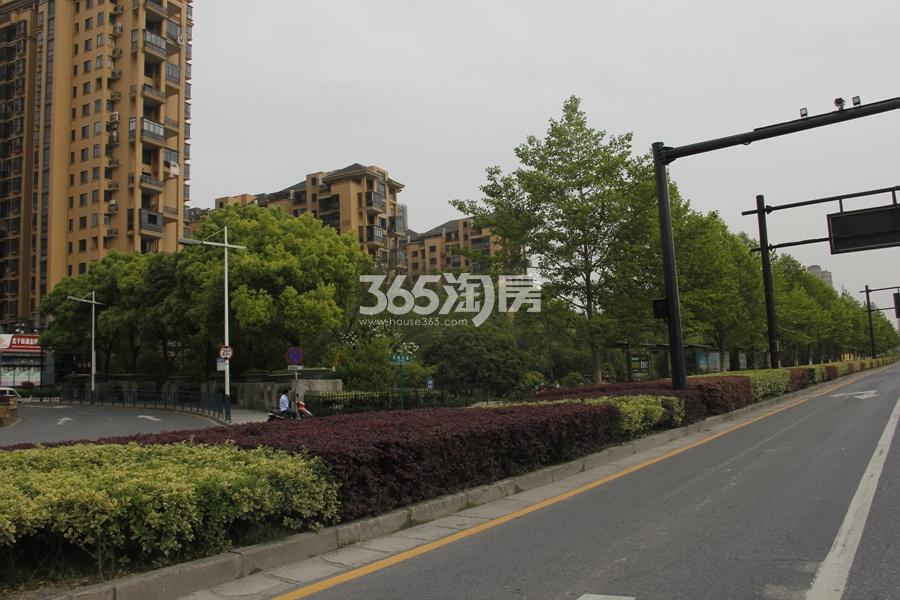 中国铁建江南国际城东侧实景图 2017年4月摄